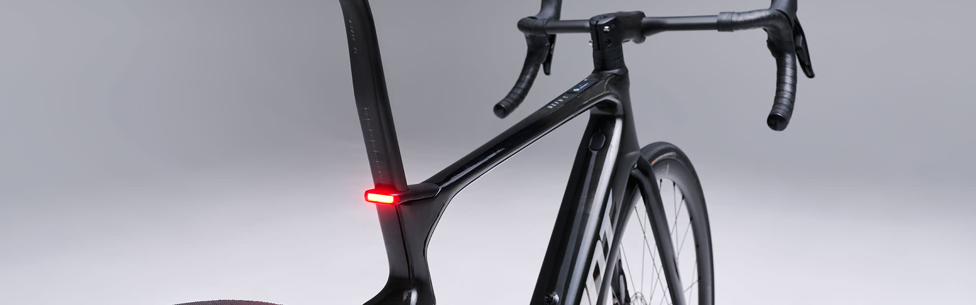 détail du cockpit du vélo électrique